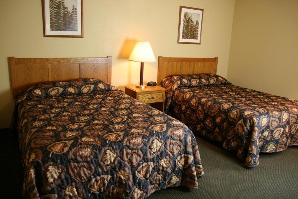 Affordable Suites Wilson Room photo